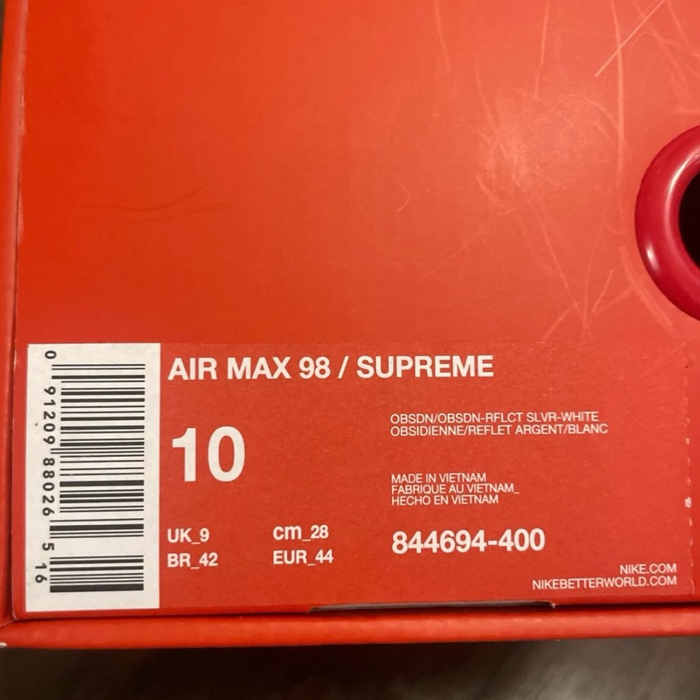 Nike Air Max 98 Supreme in Silver and White
